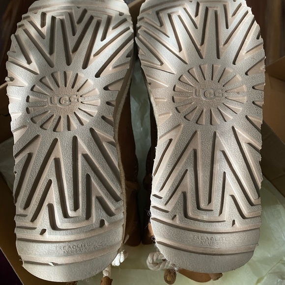 UGG Selene Suede Boot. - Picture 9 of 13